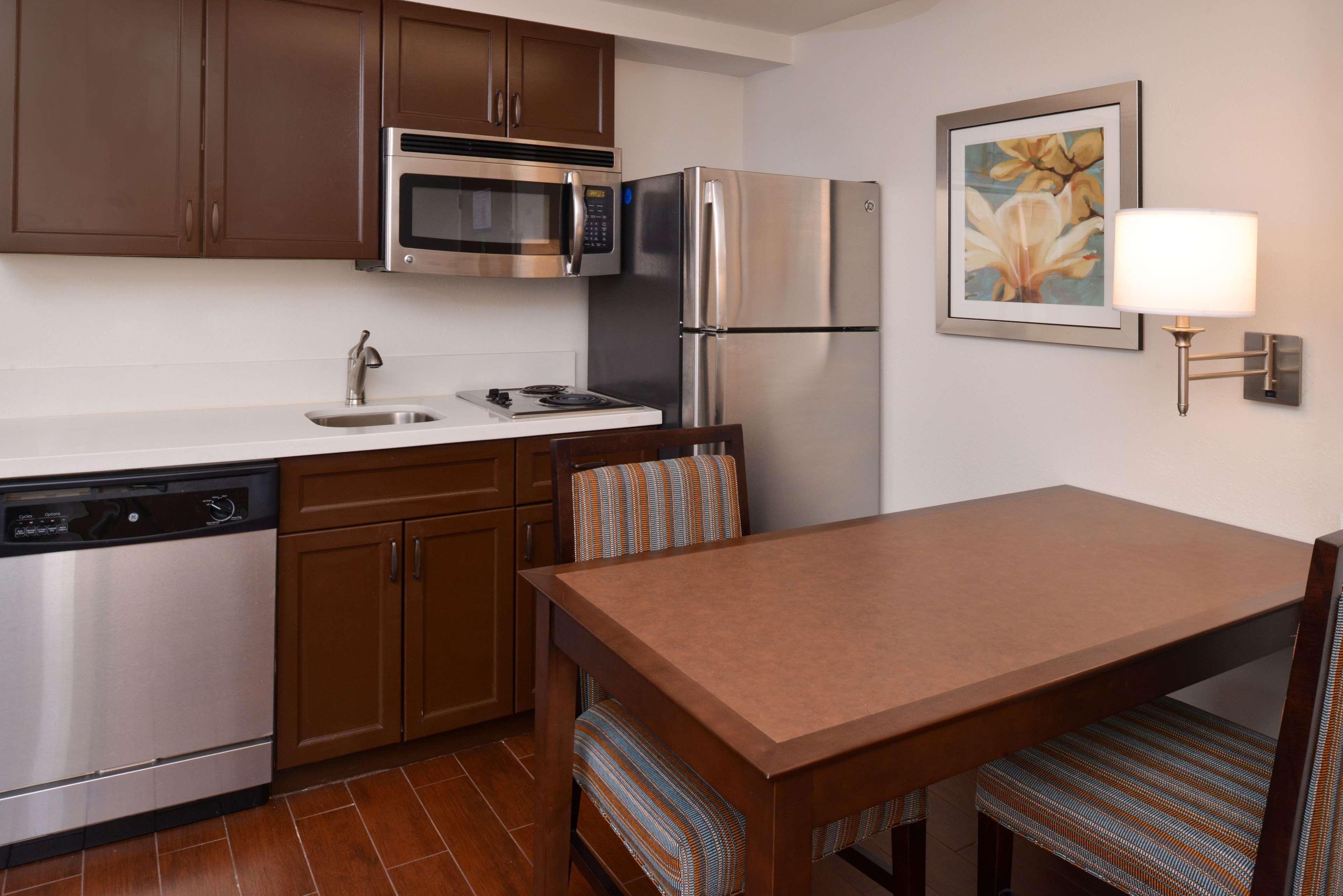 Hampton Inn & Suites Pueblo-Southgate Экстерьер фото