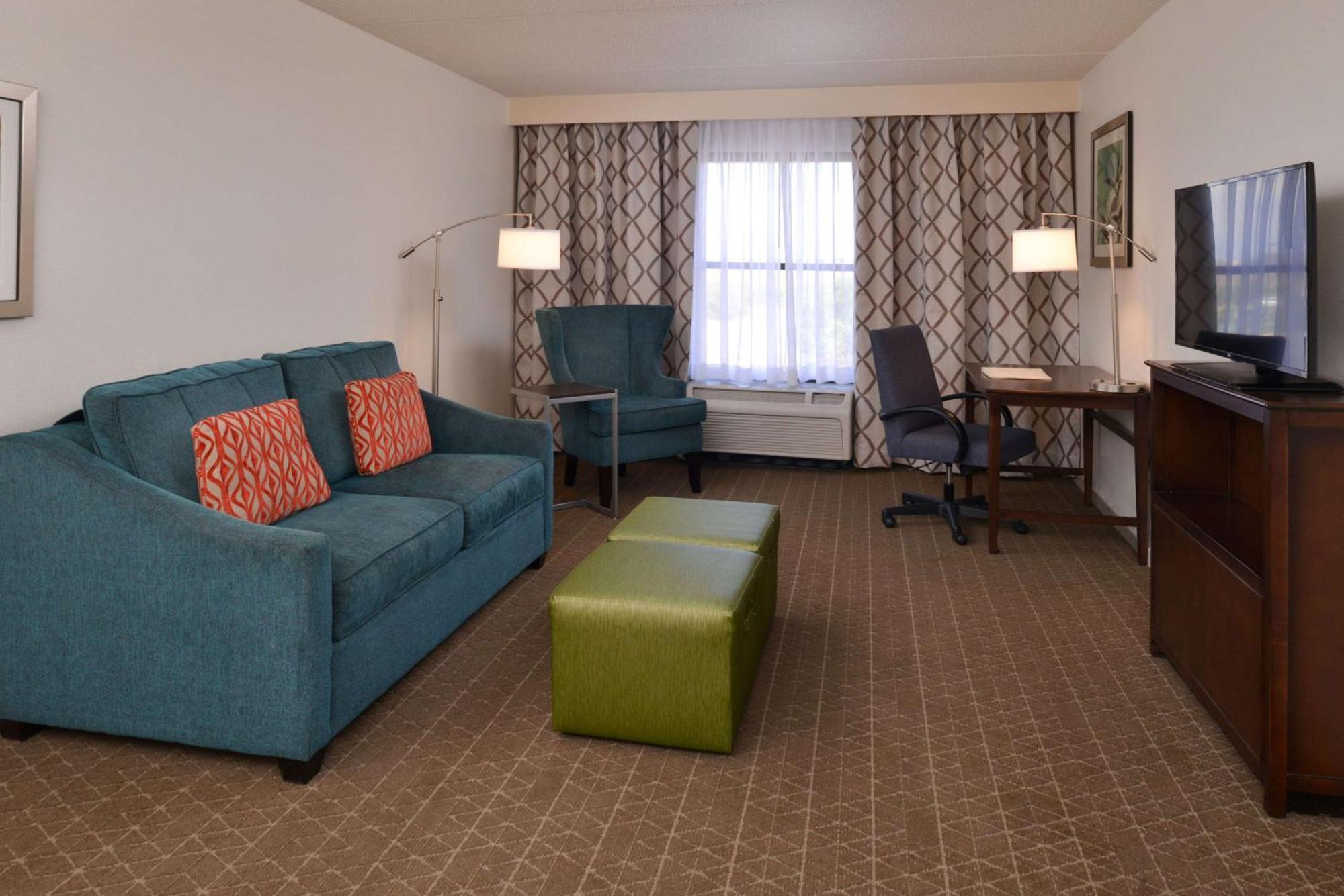 Hampton Inn & Suites Pueblo-Southgate Экстерьер фото
