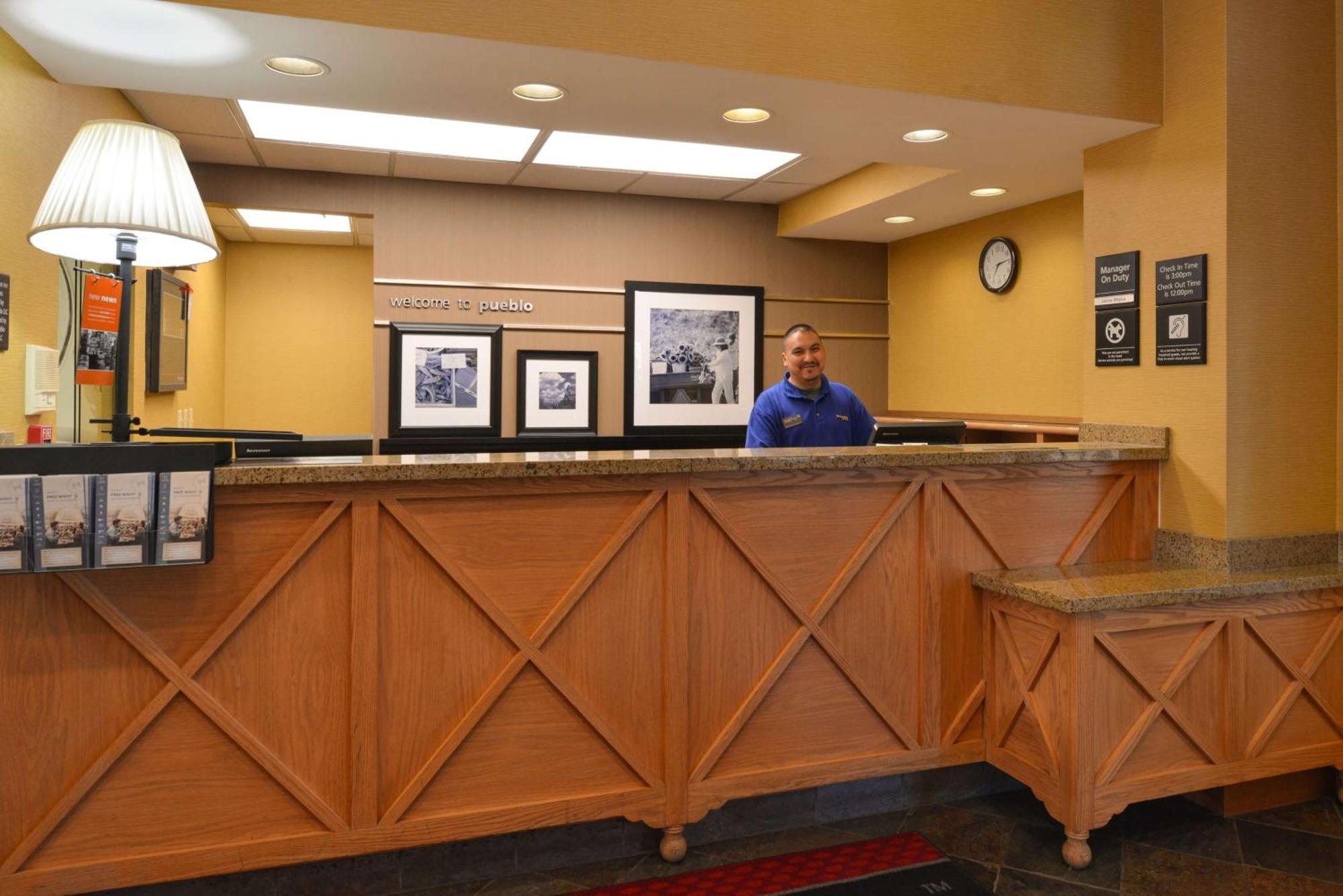 Hampton Inn & Suites Pueblo-Southgate Экстерьер фото