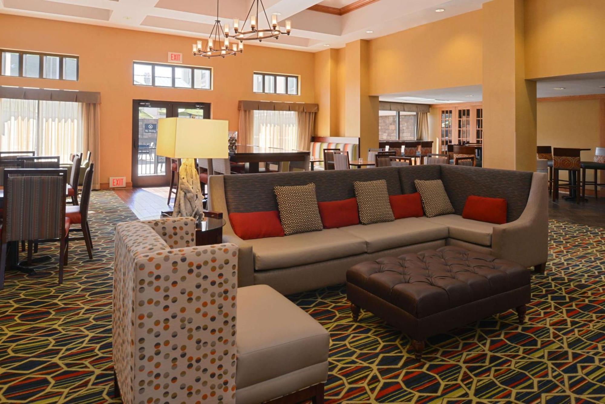 Hampton Inn & Suites Pueblo-Southgate Экстерьер фото