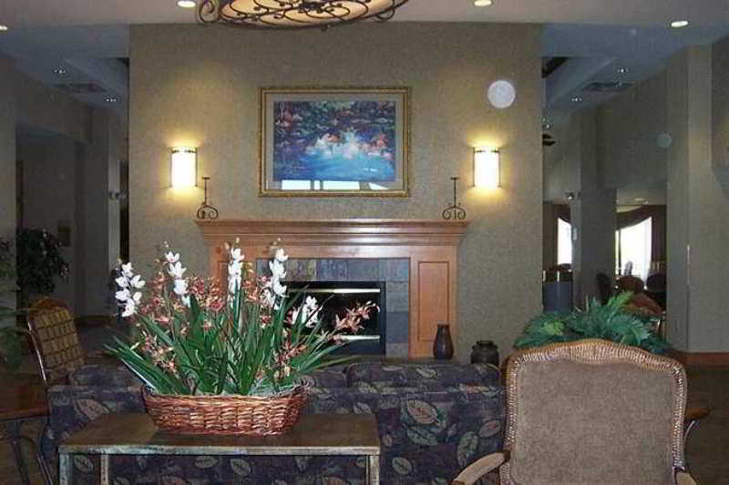 Hampton Inn & Suites Pueblo-Southgate Интерьер фото